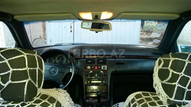 Mercedes E 230 1996, 263,000 km - 2.3 l - Ağstafa