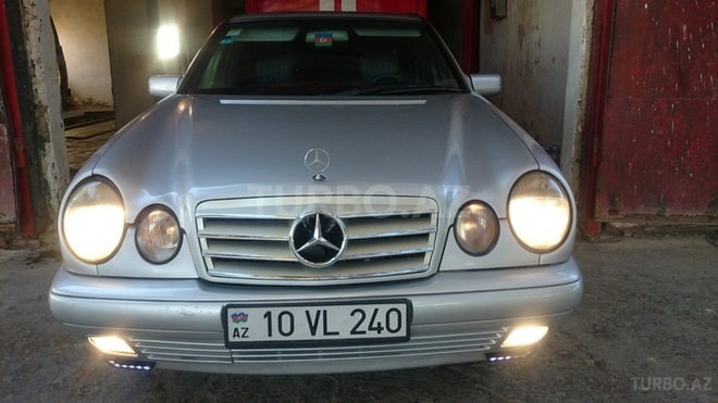 Mercedes E 240 1998, 280,000 km - 2.4 l - Bakı