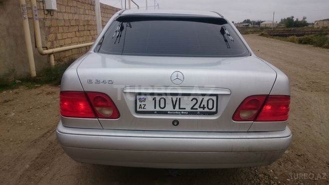 Mercedes E 240 1998, 280,000 km - 2.4 l - Bakı