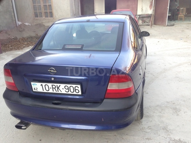 Opel Vectra 1996, 260,000 km - 1.6 l - Bakı