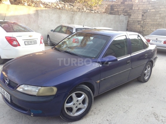 Opel Vectra 1996, 260,000 km - 1.6 l - Bakı