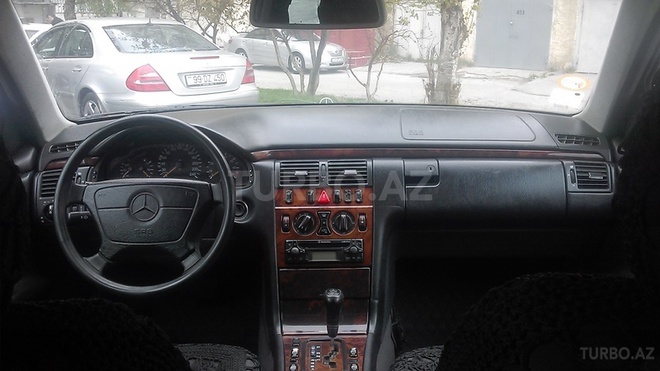 Mercedes E 240 1998, 248,645 km - 2.4 l - Bakı