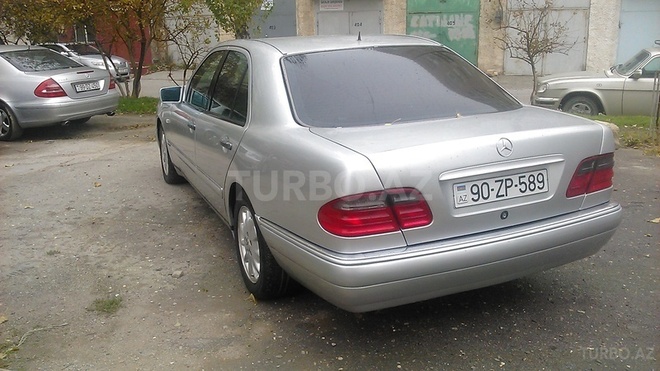 Mercedes E 240 1998, 248,645 km - 2.4 l - Bakı