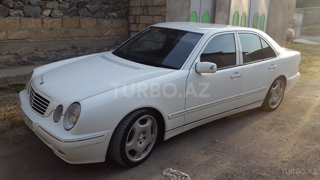 Mercedes E 270 2001, 230,000 km - 2.7 l - Bakı