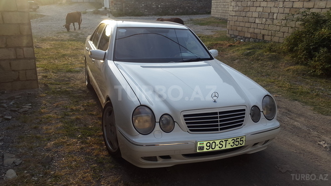 Mercedes E 270 2001, 230,000 km - 2.7 l - Bakı