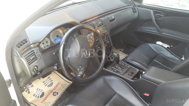 Mercedes E 270 2001, 230,000 km - 2.7 l - Bakı
