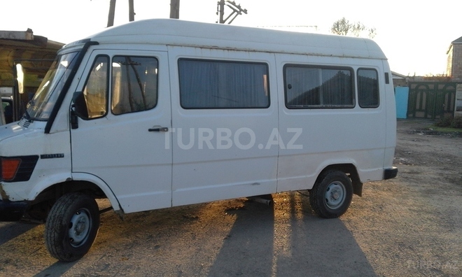 Mercedes 208 D 1994, 250,000 km - 2.3 л - Siyəzən