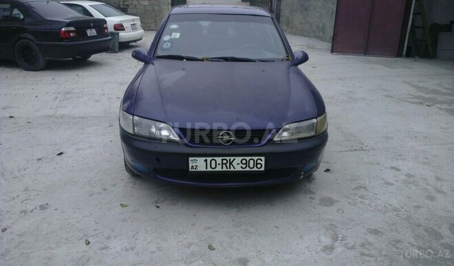 Opel Vectra 1996, 180,000 km - 1.6 l - Bakı