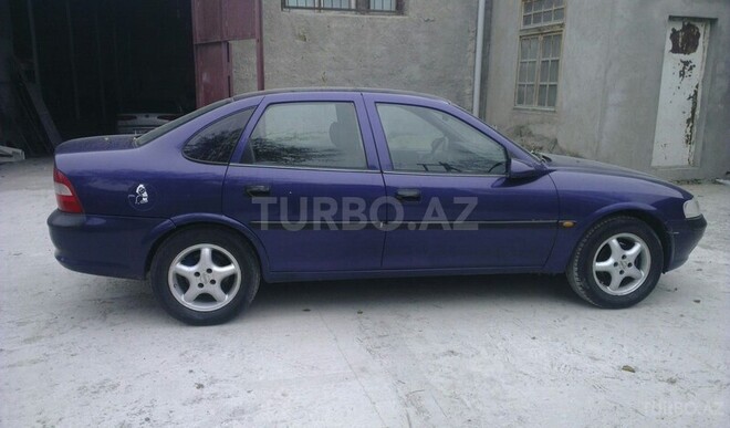 Opel Vectra 1996, 180,000 km - 1.6 l - Bakı