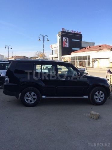 Mitsubishi Pajero 2007, 145,600 km - 3.0 l - Quba
