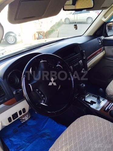 Mitsubishi Pajero 2007, 145,600 km - 3.0 l - Quba