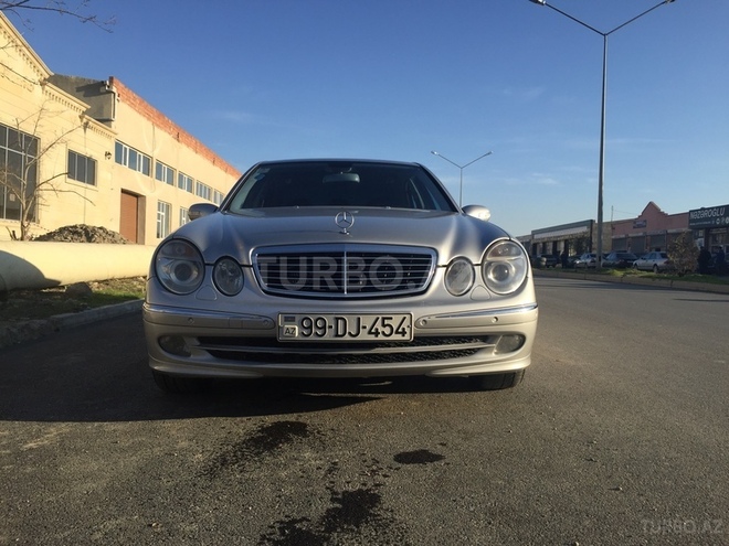 Mercedes E 240 2002, 215,000 km - 2.6 l - Siyəzən