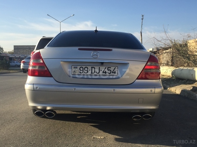 Mercedes E 240 2002, 215,000 km - 2.6 l - Siyəzən