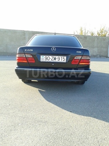 Mercedes E 220 2002, 193,000 km - 2.2 l - Bakı