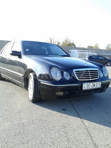 Mercedes E 220 2002, 193,000 km - 2.2 l - Bakı