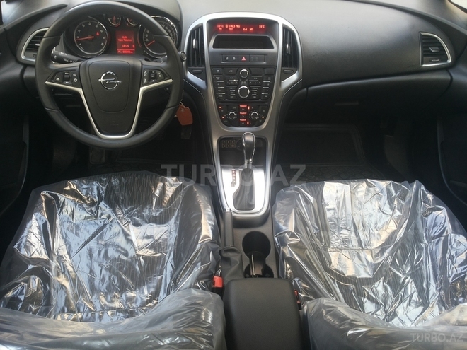 Opel Astra 2013, 66,000 km - 1.4 l - Bakı