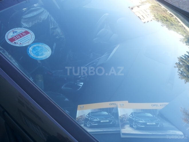 Opel Astra 2013, 66,000 km - 1.4 l - Bakı