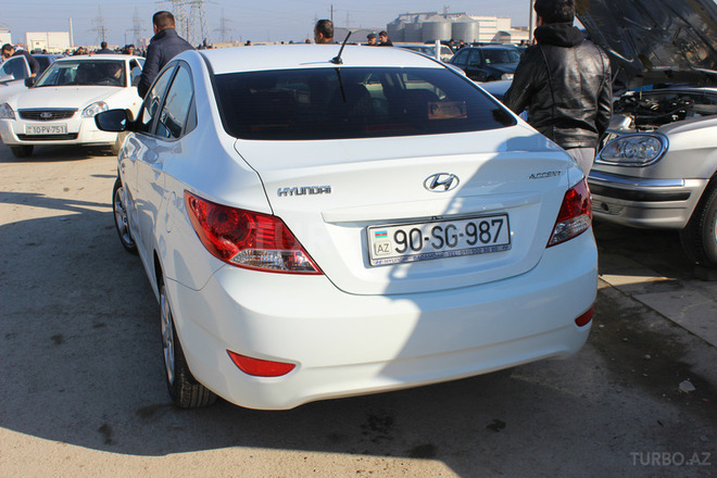 Hyundai Accent 2013, 35,000 km - 1.6 l - Bakı