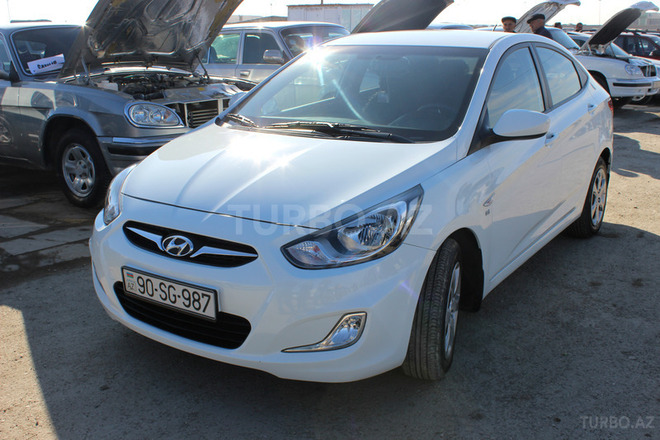 Hyundai Accent 2013, 35,000 km - 1.6 l - Bakı