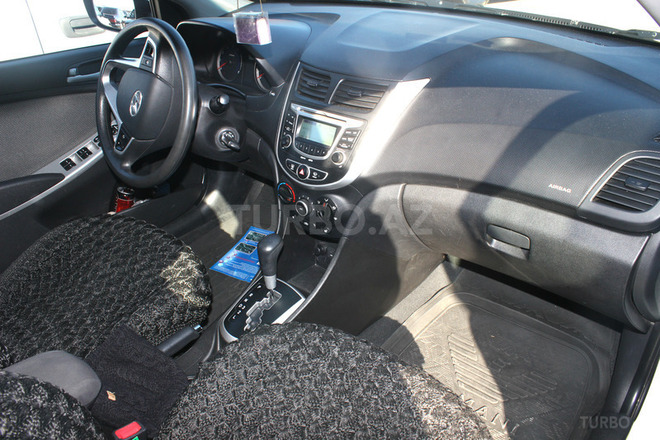 Hyundai Accent 2013, 35,000 km - 1.6 l - Bakı