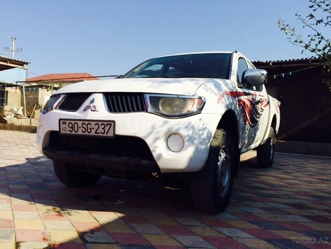 Mitsubishi L200 2007, 125,000 km - 2.5 l - Bakı
