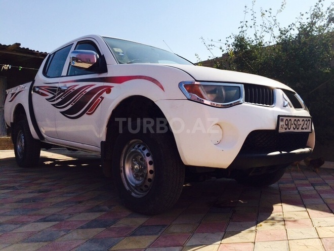 Mitsubishi L200 2007, 125,000 km - 2.5 l - Bakı
