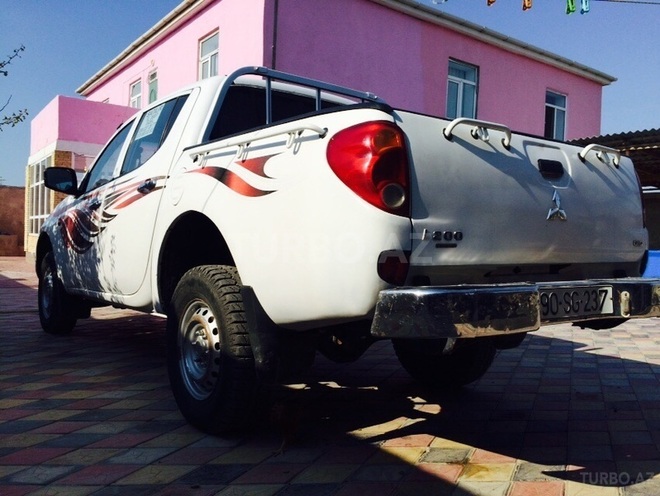 Mitsubishi L200 2007, 125,000 km - 2.5 l - Bakı