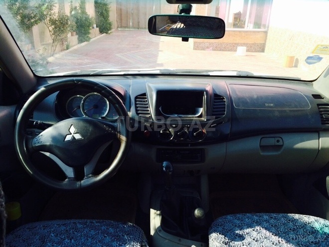 Mitsubishi L200 2007, 125,000 km - 2.5 l - Bakı
