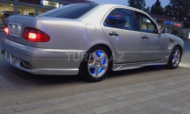 Mercedes E 240 1997, 200,000 km - 2.4 l - Bərdə