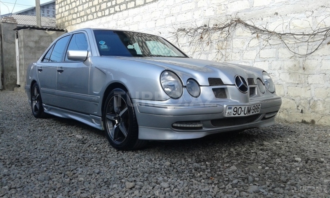 Mercedes E 240 1997, 200,000 km - 2.4 l - Bərdə
