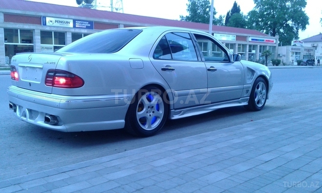Mercedes E 240 1997, 200,000 km - 2.4 l - Bərdə