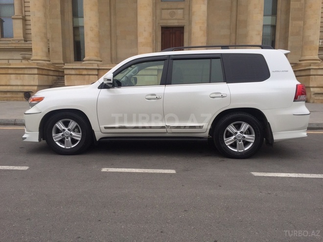 Toyota Land Cruiser 2014, 31,000 km - 4.6 l - Bakı