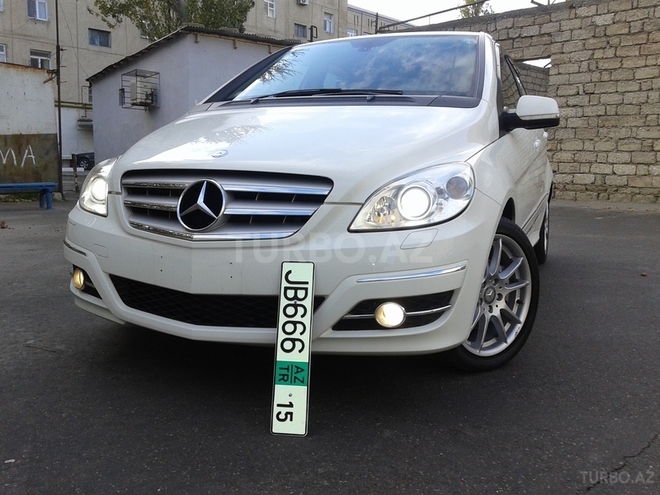 Mercedes B 170 2010, 22,000 km - 1.7 л - Bakı