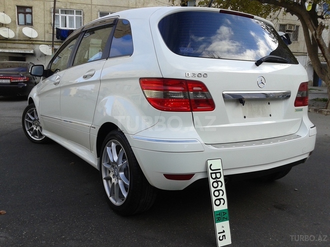 Mercedes B 170 2010, 22,000 km - 1.7 л - Bakı