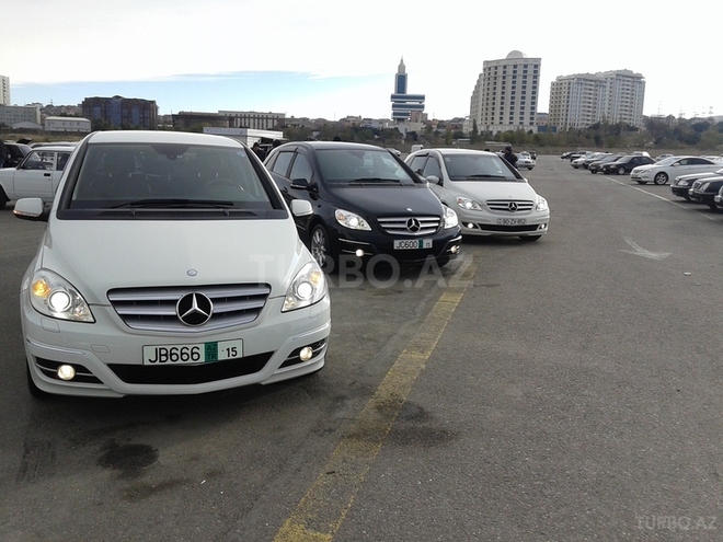 Mercedes B 170 2010, 22,000 km - 1.7 л - Bakı