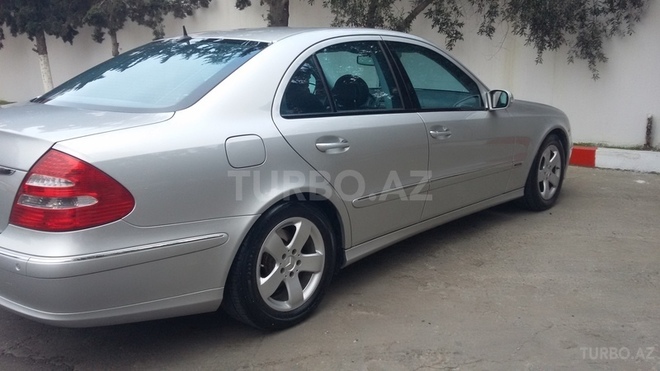 Mercedes E 240 2004, 144,000 km - 2.6 l - Bakı