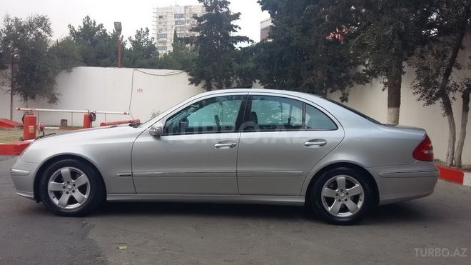 Mercedes E 240 2004, 144,000 km - 2.6 l - Bakı