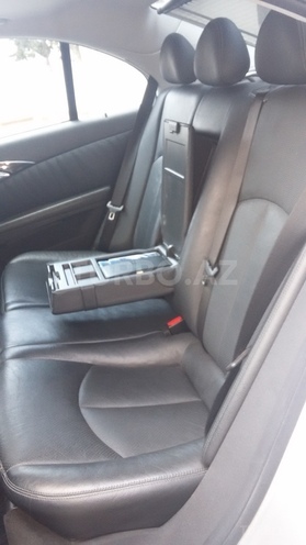 Mercedes E 240 2004, 144,000 km - 2.6 l - Bakı