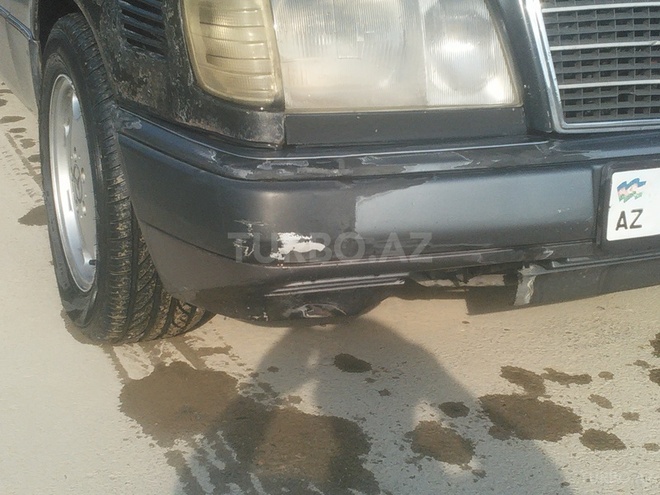 Mercedes E 250 1994, 320,000 km - 2.5 l - Bakı