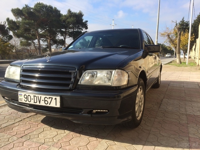Mercedes C 220 1999, 200,000 km - 1.8 l - Bakı