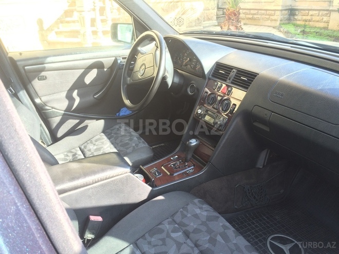 Mercedes C 220 1999, 200,000 km - 1.8 l - Bakı