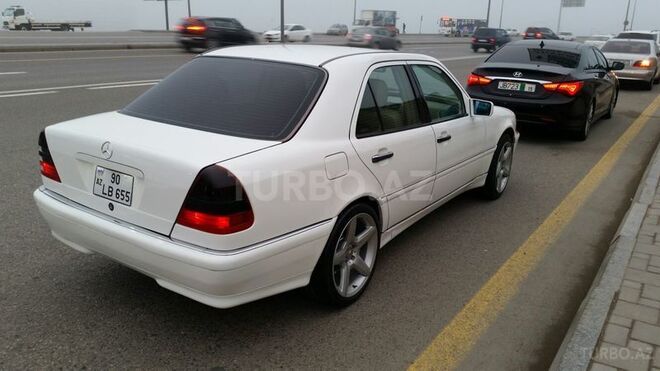 Mercedes C 230 1999, 172,000 km - 2.3 l - Bakı