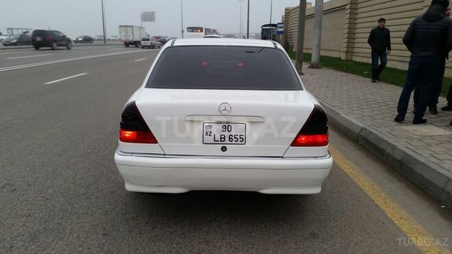Mercedes C 230 1999, 172,000 km - 2.3 l - Bakı