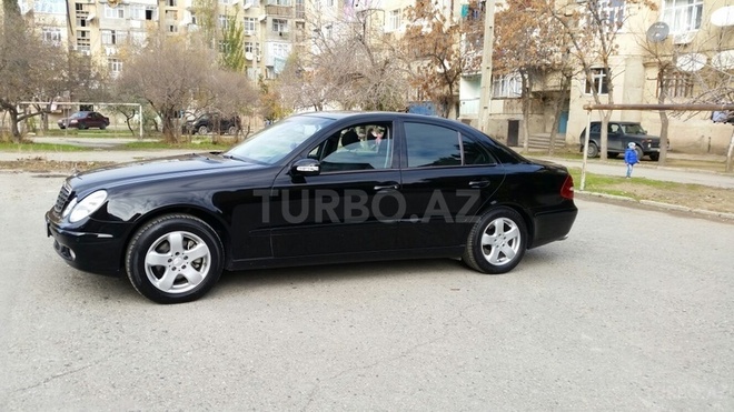 Mercedes E 270 2002, 181,000 km - 2.7 l - Sumqayıt