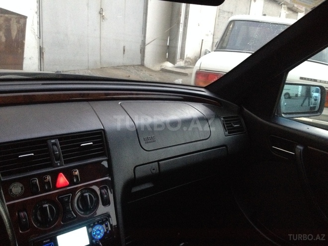 Mercedes C 240 1997, 260,000 km - 2.4 l - Bakı