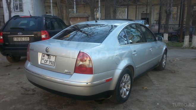Volkswagen Passat 2001, 177,000 km - 1.8 l - Sumqayıt