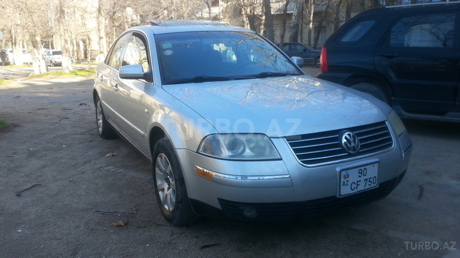 Volkswagen Passat 2001, 177,000 km - 1.8 l - Sumqayıt