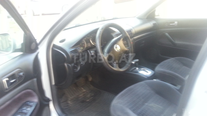 Volkswagen Passat 2001, 177,000 km - 1.8 l - Sumqayıt