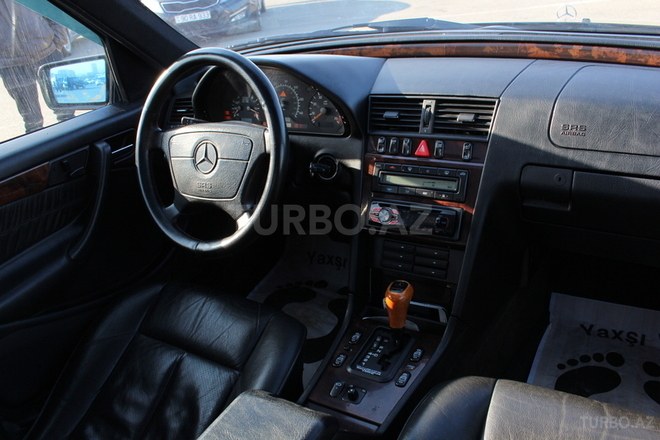 Mercedes C 230 1997, 240,000 km - 2.3 l - Bakı