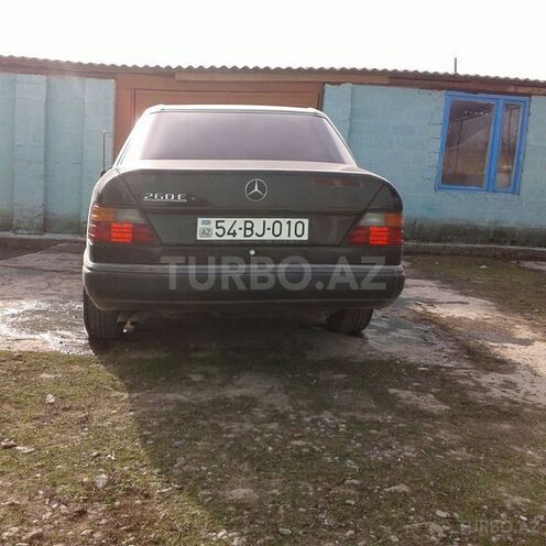Mercedes E 260 1993, 406,000 km - 2.6 l - Sabirabad